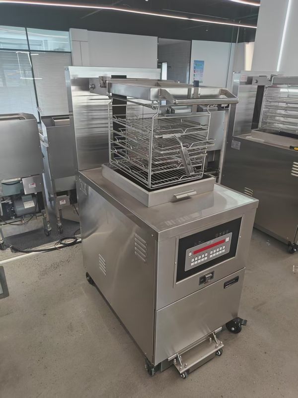 OFE-5910 8HD 전기 디지털 컴퓨터 패널 55L 5 프라이 트레이 큰 생산성 17KW 오픈 딥 프라이어